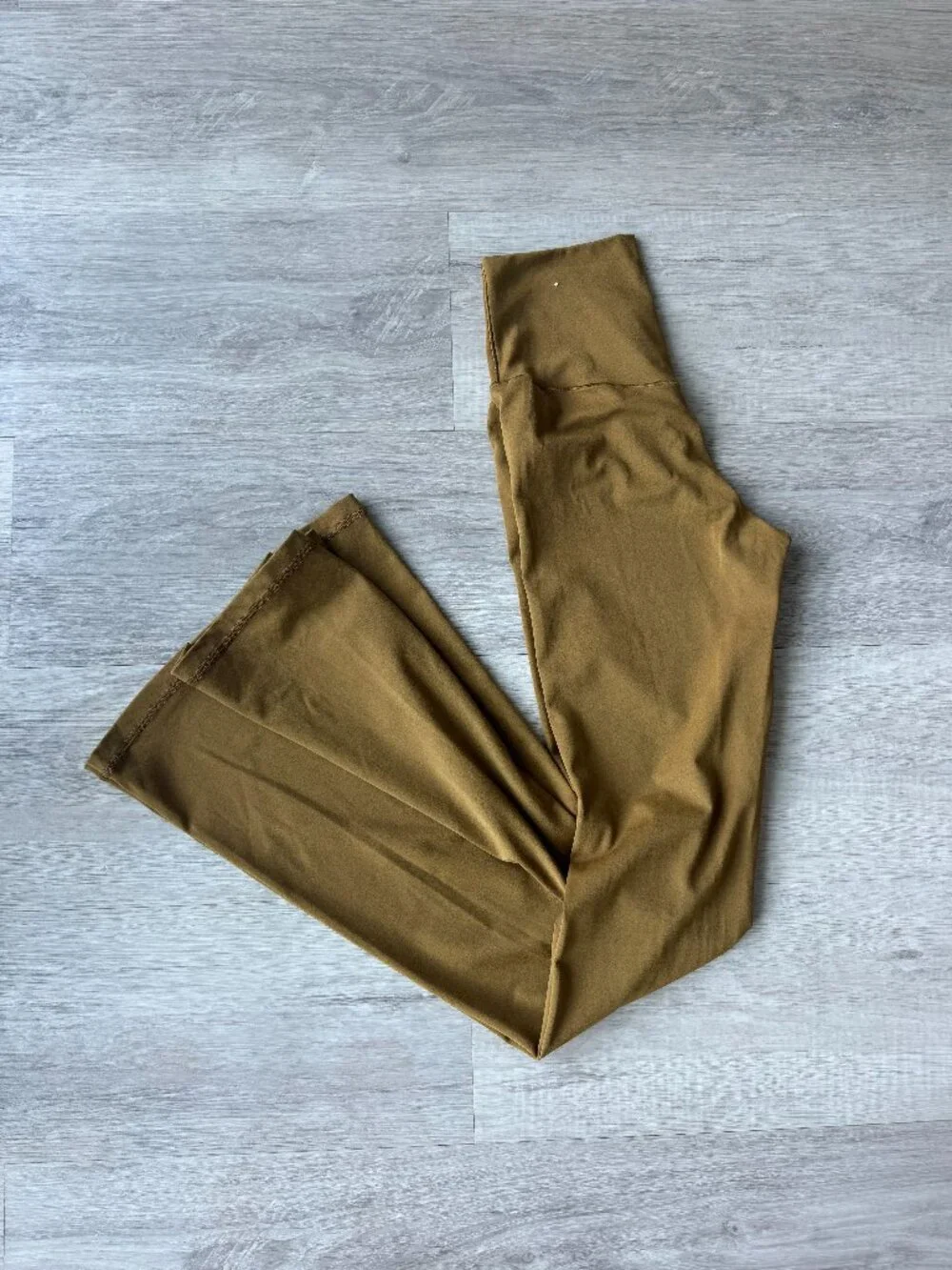 Aerie OFFLINE Flare Leggings Mustard Cedar Expedition M High Waisted Crossover Y - Picture 4 of 10